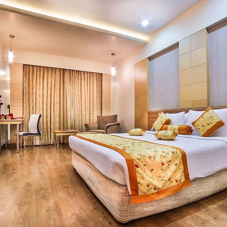 Ramoji Film City- Sitara Luxury Hotel Pedda Ambarpet エクステリア 写真