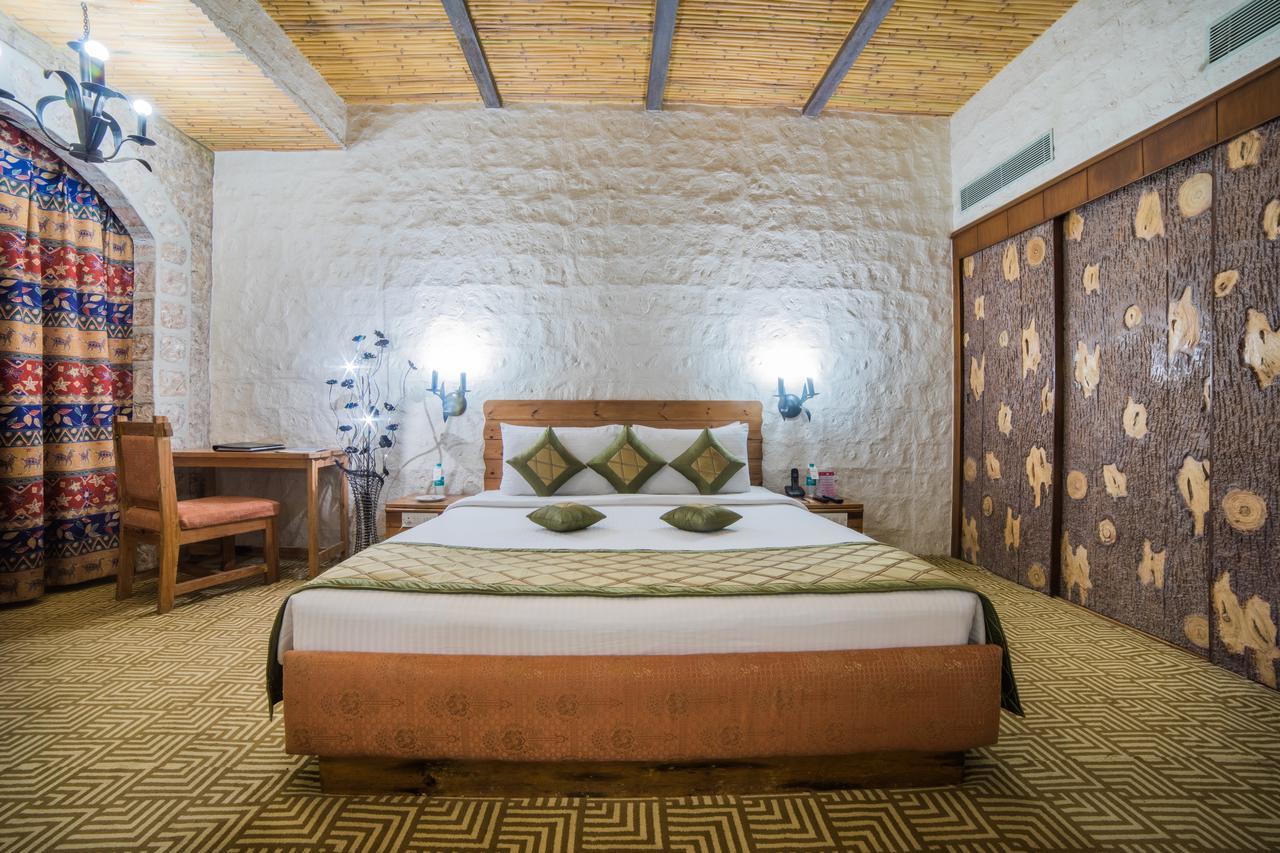 Ramoji Film City- Sitara Luxury Hotel Pedda Ambarpet エクステリア 写真