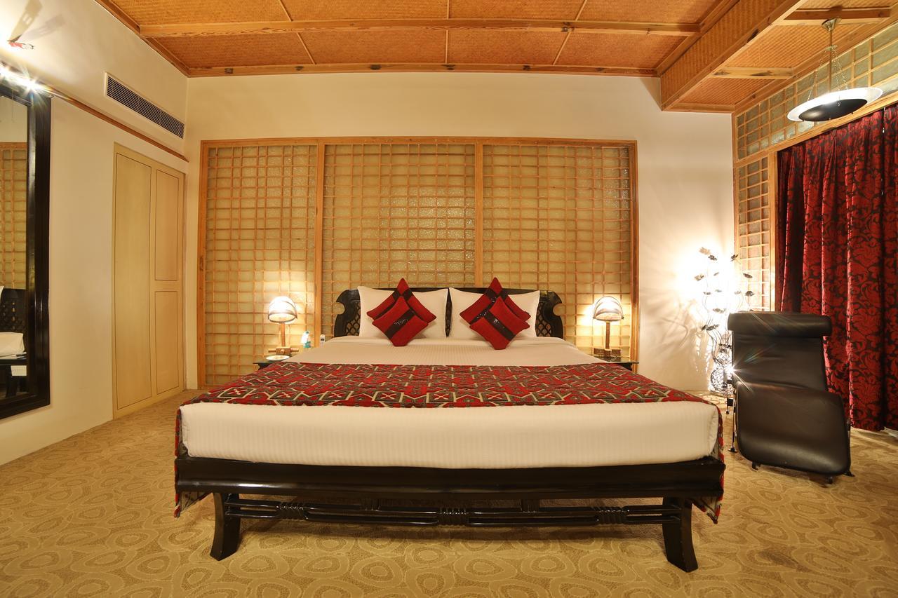Ramoji Film City- Sitara Luxury Hotel Pedda Ambarpet エクステリア 写真