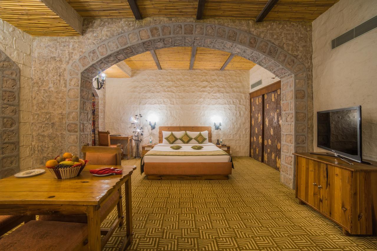 Ramoji Film City- Sitara Luxury Hotel Pedda Ambarpet エクステリア 写真